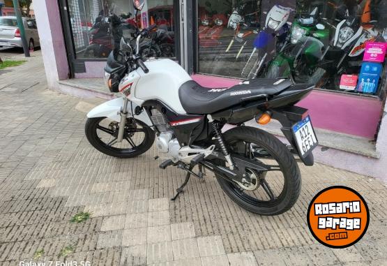 Motos - Honda Titan 2020 Nafta 12000Km - En Venta