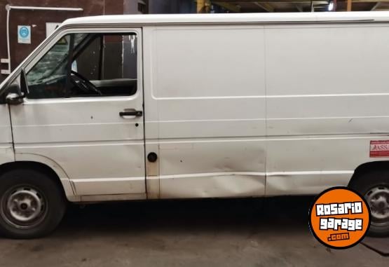 Utilitarios - Renault Renault Trafic larga 1994 Diesel 111111Km - En Venta