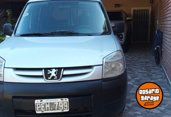 Utilitarios - Peugeot Partner 1.4 confort plc 2015 GNC 160000Km - En Venta