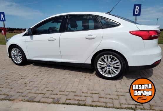 Autos - Ford Focus SE Plus 2016 Nafta 158400Km - En Venta