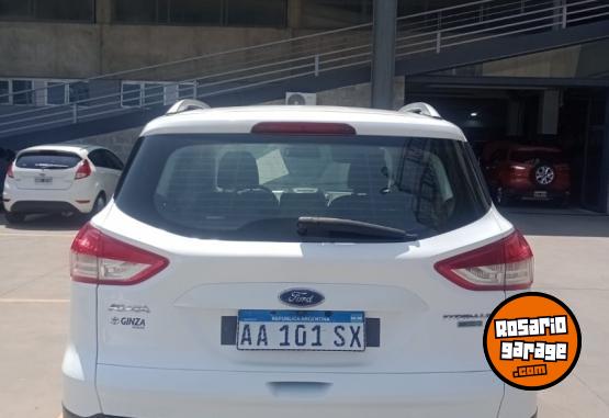 Camionetas - Ford Kuga Titanium 2016 Nafta 90000Km - En Venta