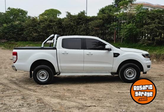 Camionetas - Ford Ranger 2017 Nafta 150000Km - En Venta