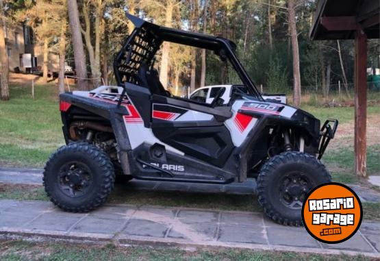 Cuatris y UTVs - Polaris RZRS 900 2019  9000Km - En Venta