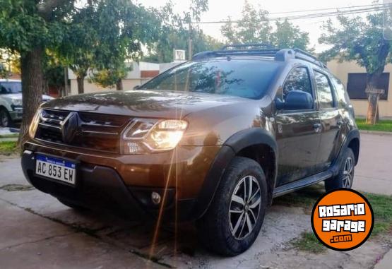 Camionetas - Renault DUSTER DAKAR III 2.0 4X4 2018 Nafta 64000Km - En Venta