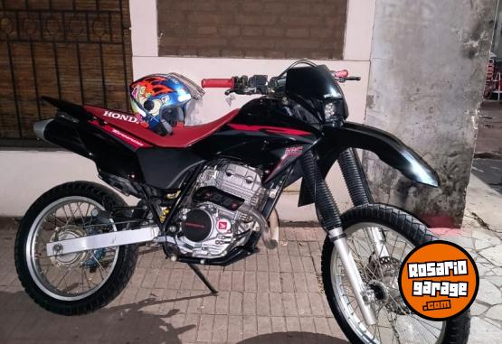 Motos - Honda Tornado 2017 Nafta 30000Km - En Venta