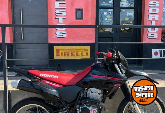 Motos - Honda Tornado 2017 Nafta 30000Km - En Venta