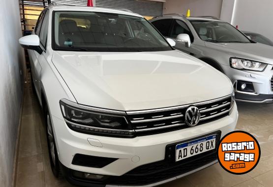 Camionetas - Volkswagen TIGUAN ALLSPACE 2.0T 2019 Nafta 95000Km - En Venta