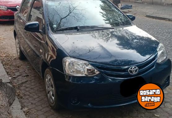 Autos - Toyota ETIOS XS 2015 Nafta 104000Km - En Venta