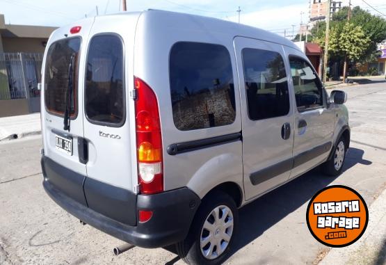 Utilitarios - Renault Kangoo 2014 GNC 170000Km - En Venta