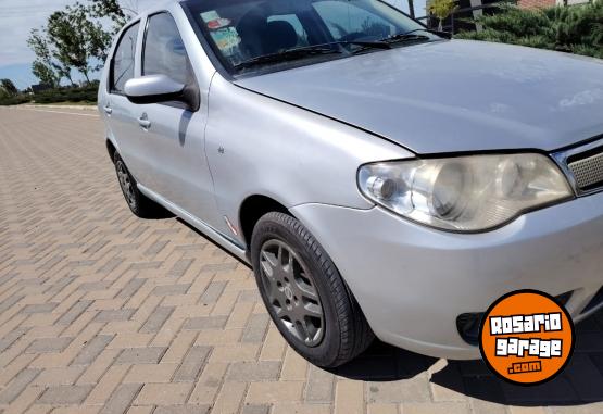 Autos - Fiat Palio HLX 2005 GNC 260000Km - En Venta