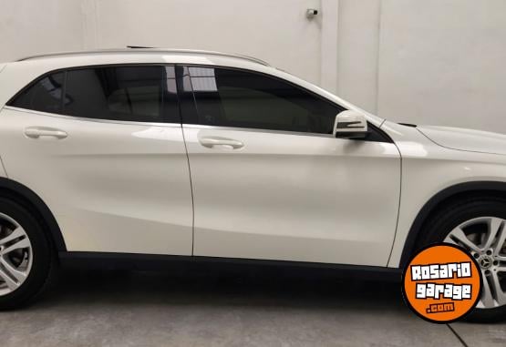 Autos - Mercedes Benz Gla 200 impecable 2018 Nafta 109000Km - En Venta