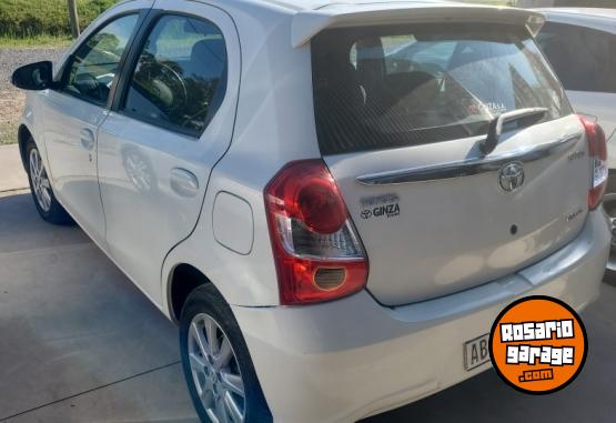 Autos - Toyota Etios XLS 2017 Nafta 26000Km - En Venta