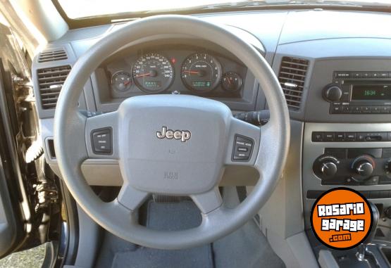 Camionetas - Jeep Grand Cherokee 3.0TDI 2006 Diesel 220000Km - En Venta