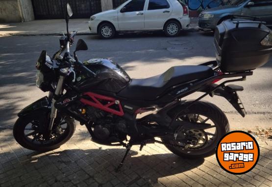 Motos - Benelli TNT 300 2017 Nafta 22880Km - En Venta