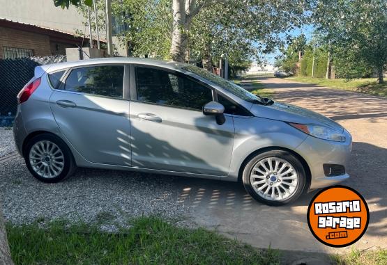 Autos - Ford Fiesta  Titanium 2013 Nafta 113000Km - En Venta