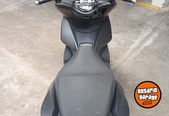 Motos - Honda pcx 150 2017 Nafta 46000Km - En Venta