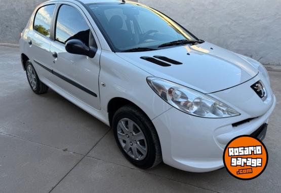 Autos - Peugeot 207 2013 Nafta 95000Km - En Venta