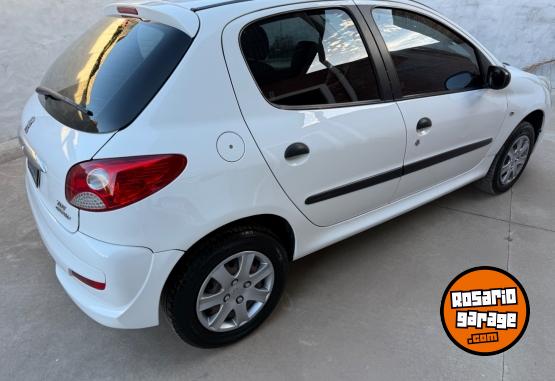 Autos - Peugeot 207 2013 Nafta 95000Km - En Venta