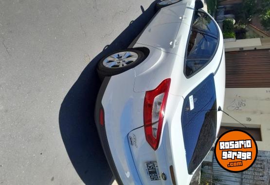 Autos - Ford Focus se 2.0 2014 Nafta 140000Km - En Venta