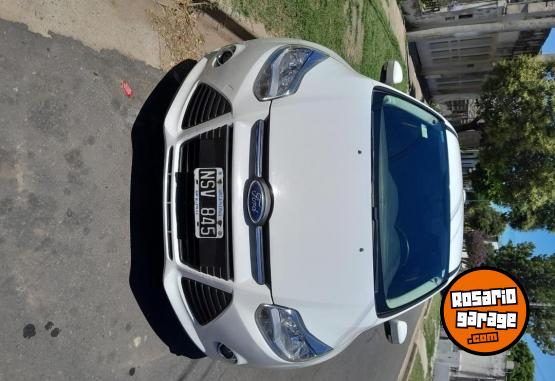 Autos - Ford Focus se 2.0 2014 Nafta 140000Km - En Venta