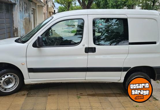 Utilitarios - Peugeot Partner mixta 2020 Diesel 90000Km - En Venta