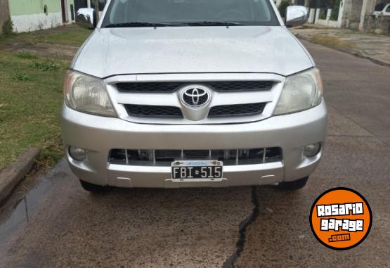 Camionetas - Toyota HILUX DX 2.5 TD 2005 Diesel 600000Km - En Venta