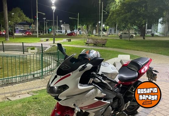 Motos - Benelli 302R 2018 Nafta 30000Km - En Venta