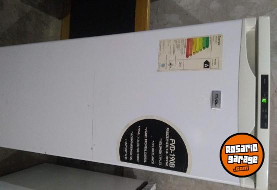 Hogar - Freezer Vertical Dijital con sensor de alarma nuevo impecable! - En Venta