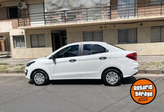 Autos - Ford KA + 2019 Nafta 110000Km - En Venta