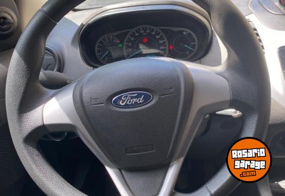 Autos - Ford KA + 2019 Nafta 110000Km - En Venta