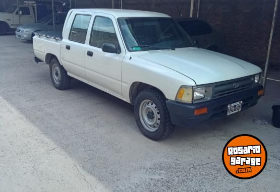 Camionetas - Toyota Hilux 2000 Diesel 330000Km - En Venta