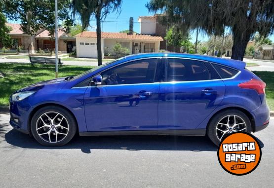 Autos - Ford focus titanium 2017 Nafta 108000Km - En Venta