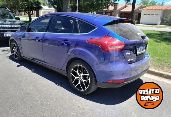 Autos - Ford focus titanium 2017 Nafta 108000Km - En Venta