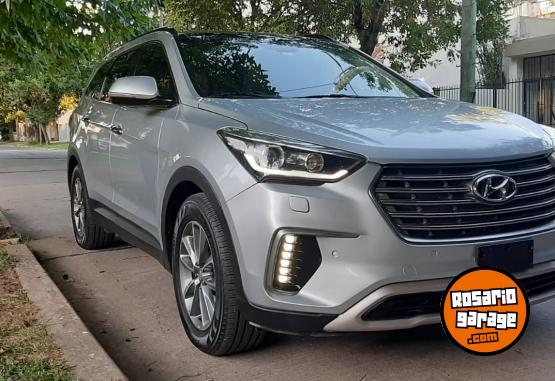 Camionetas - Hyundai GRAND SANTA FE 4X4 CRDI 2019 Diesel 77000Km - En Venta