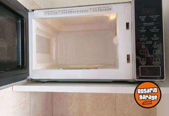 Hogar - Excelente Microondas Whirlpool Totalmente Tctil Como Nuevo - En Venta