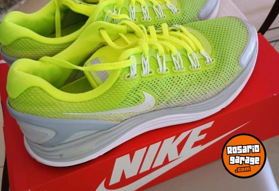 Indumentaria - Excelente Par de Zapas Nike Originales Modelo Lunarglide 4 Nro 43 44 Impecable Estado - En Venta