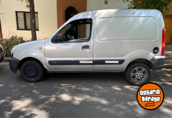 Utilitarios - Renault Kangoo 2014 GNC 180000Km - En Venta