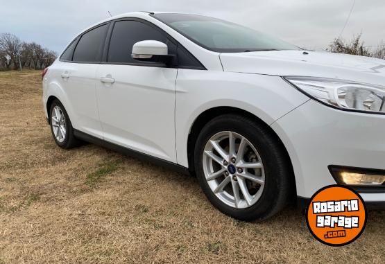 Autos - Ford Focus 2017 GNC 85000Km - En Venta