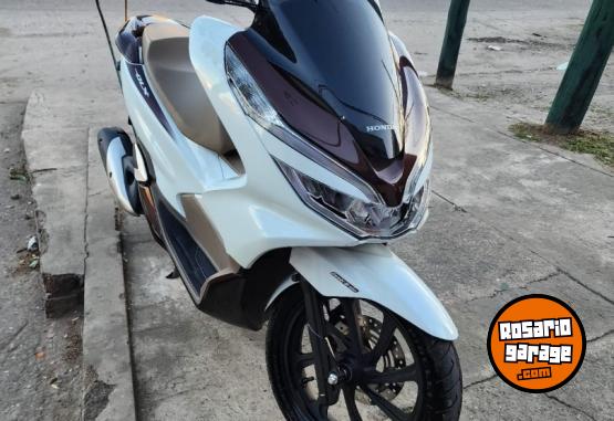 Motos - Honda Pcx 150 dlx 2022 Nafta 5000Km - En Venta