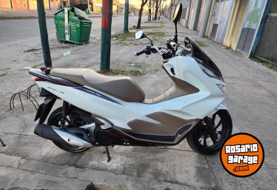 Motos - Honda Pcx 150 dlx 2022 Nafta 5000Km - En Venta