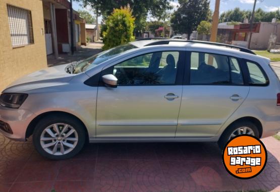 Autos - Volkswagen Suran 2015 Nafta 93000Km - En Venta