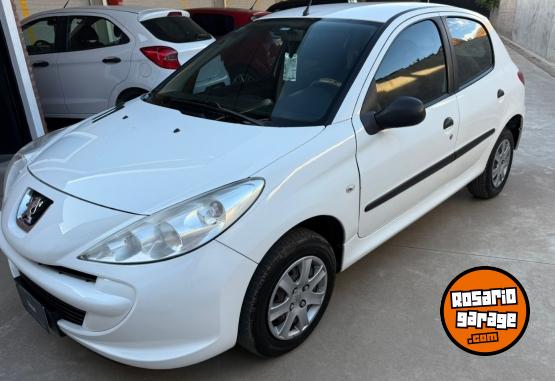 Autos - Peugeot 207 compact 2013 Nafta 95000Km - En Venta