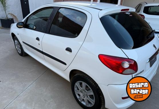 Autos - Peugeot 207 compact 2013 Nafta 95000Km - En Venta