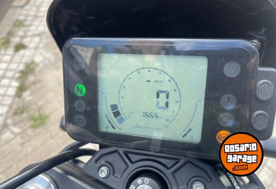 Motos - Benelli Leoncino 250 2022 Nafta 7600Km - En Venta