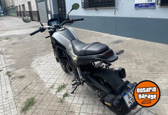 Motos - Benelli Leoncino 250 2022 Nafta 7600Km - En Venta