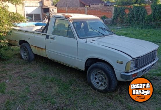 Autos - Toyota Hilux 2.0 Lx 1981 Nafta 300000Km - En Venta