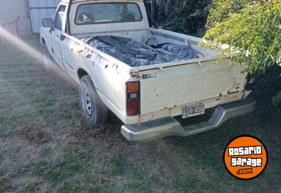 Autos - Toyota Hilux 2.0 Lx 1981 Nafta 300000Km - En Venta