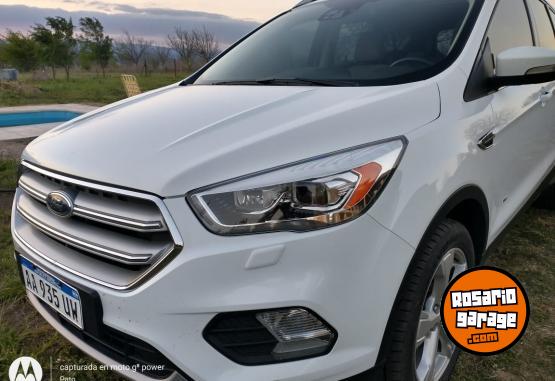 Camionetas - Ford Kuga 2.0 2017 Nafta 100Km - En Venta