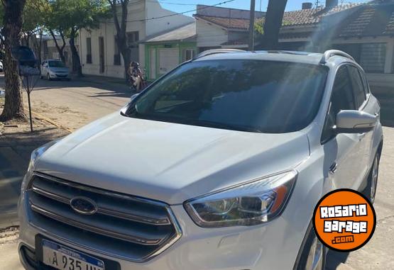 Camionetas - Ford Kuga 2.0 2017 Nafta 100Km - En Venta