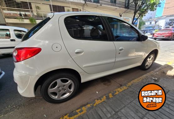 Autos - Peugeot 207 compact 2015 Nafta 120000Km - En Venta